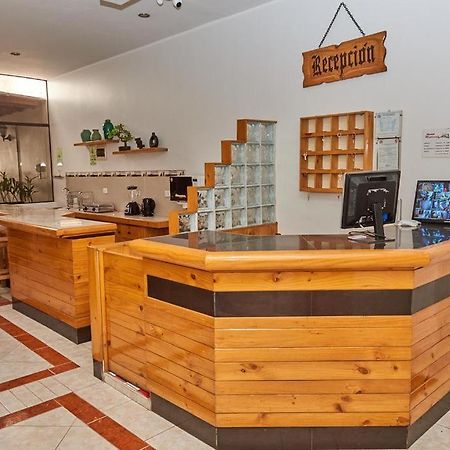 Hostal Montecarlo カマナ エクステリア 写真